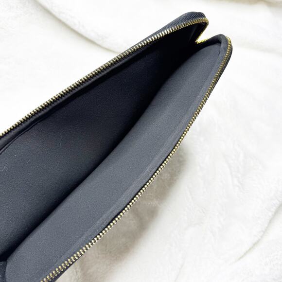 KATE SPADE New York Black & White Stripe Padded iPad Tablet Zip Case - Picture 6 of 10